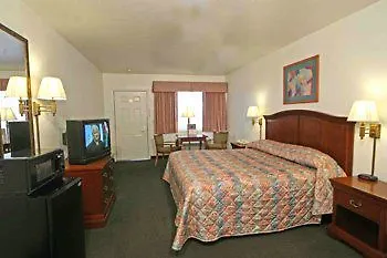 Western Of 3* Chandler